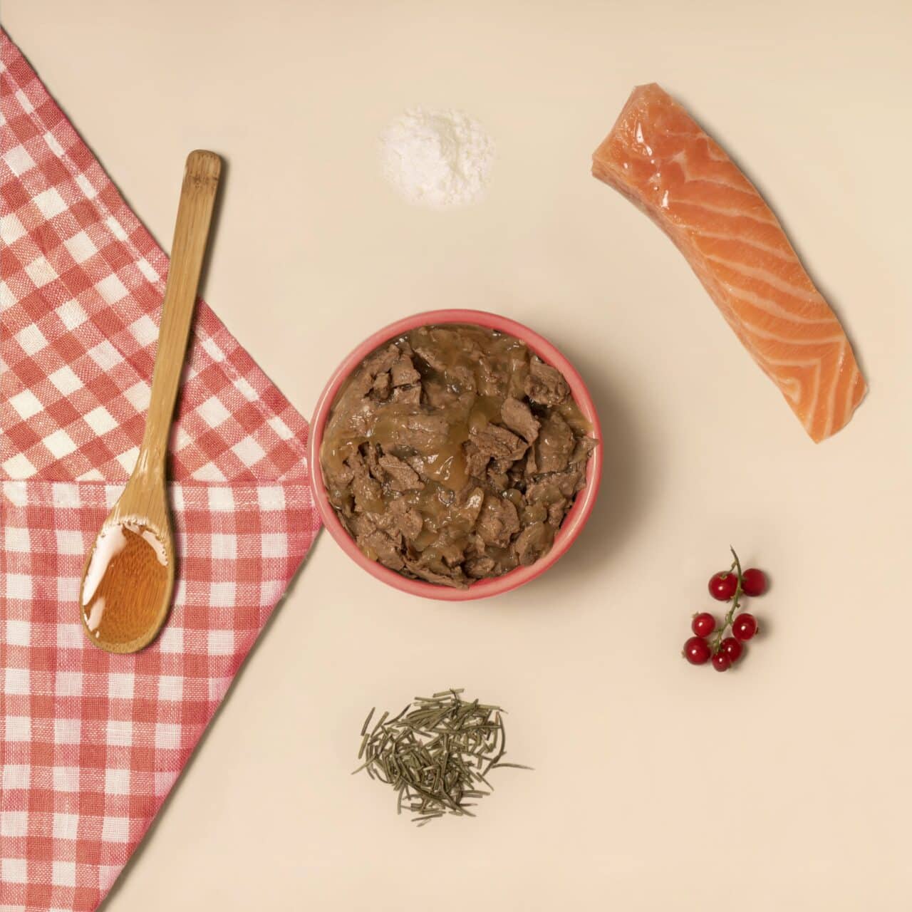 SAUMON-POCHON-GELEE-ALIMENT-min